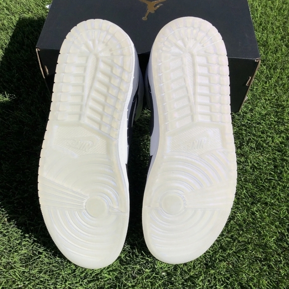 Air Jordan 1 Mid SE White Black Diamond Men's Basketball Shoes Size 10 - Picture 4 of 5